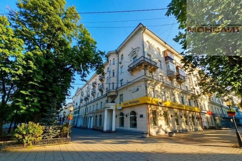 Торговая площадь, 300 м²