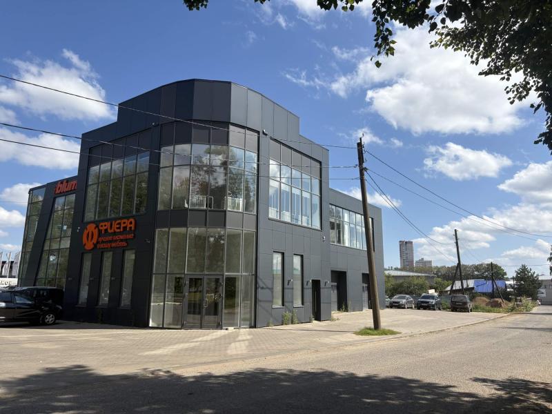 Торговая площадь, 1300 м²