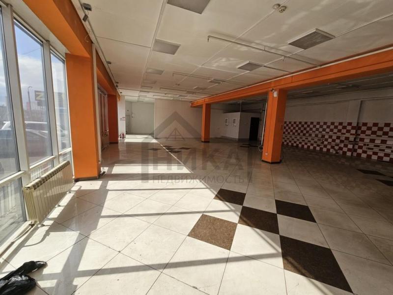 Торговая площадь, 270 м²