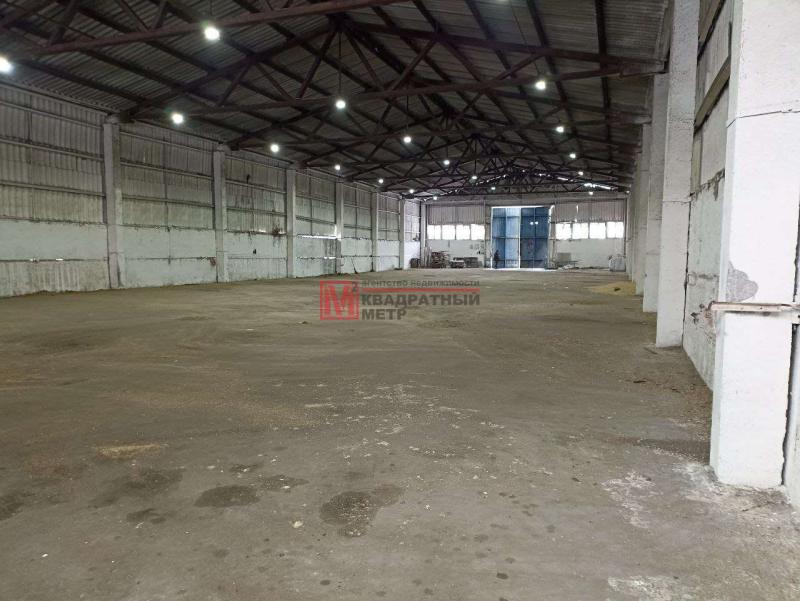 Склад, 990 м²