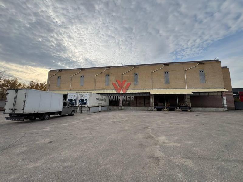 Склад, 915 м²